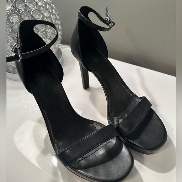 Michael Kors Black Leather Platform heels - Picture 4 of 8